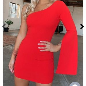 BRAND NEW, one sleeve, very flattering, and perfect for any event!